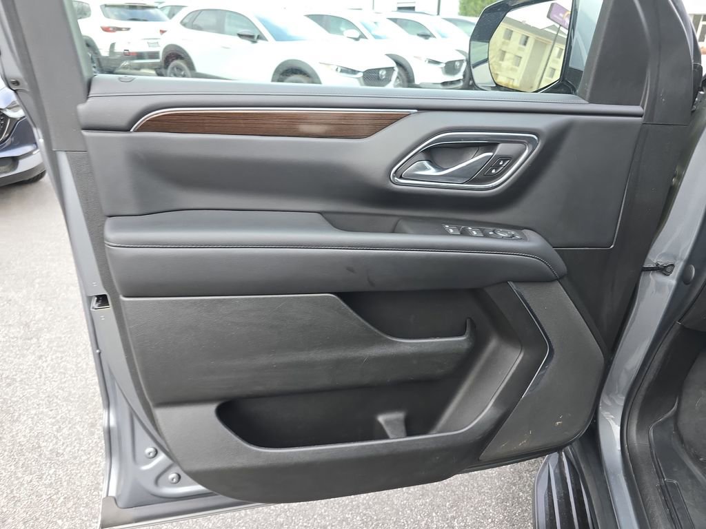 Used 2022 GMC Yukon XL SLE image 19