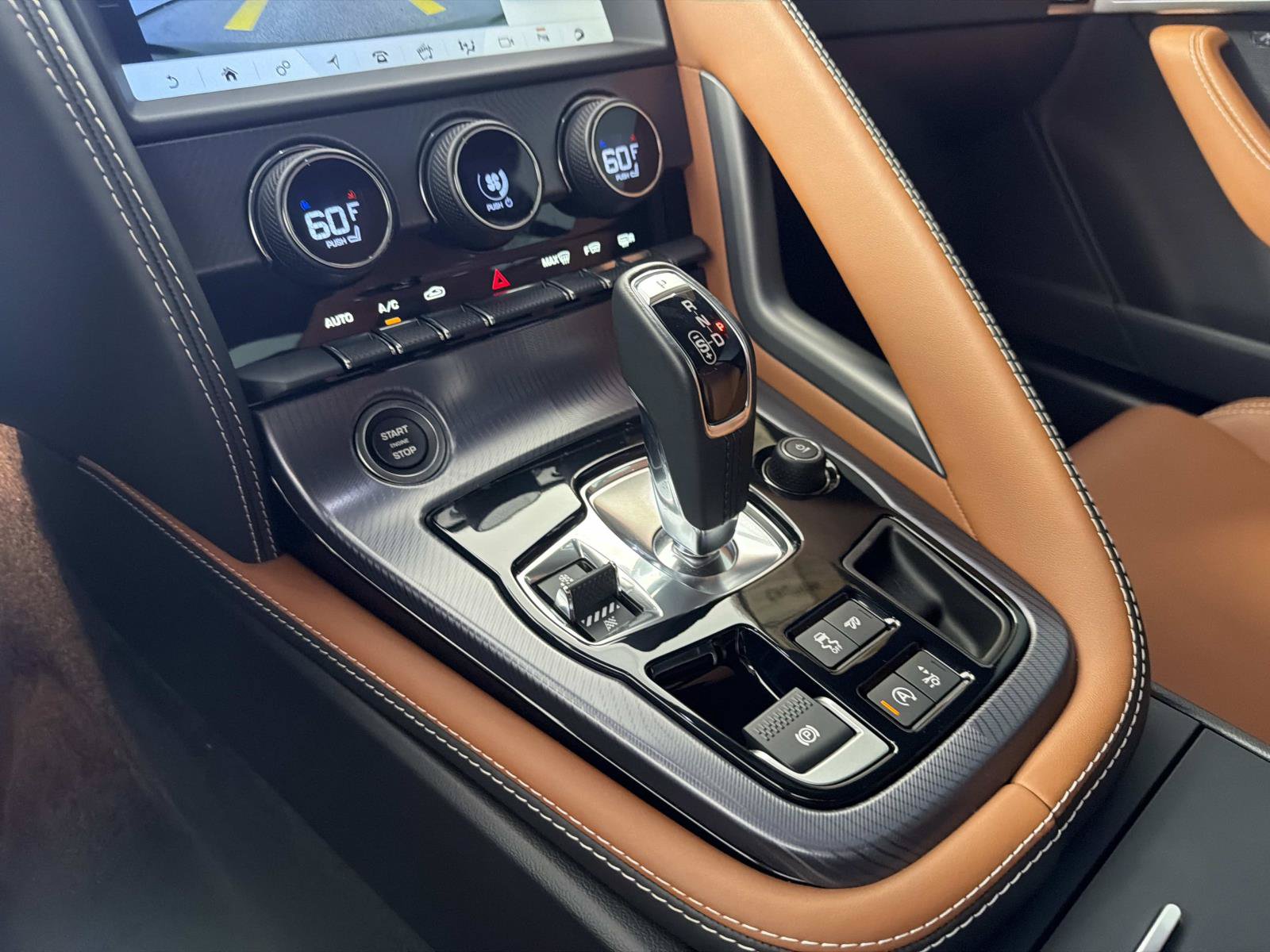 Certified 2023 Jaguar F-TYPE R-Dynamic AWD/4WD image 19