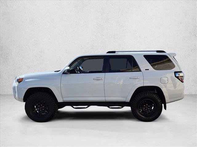 Used 2024 Toyota 4Runner SR5 AWD/4WD image 9