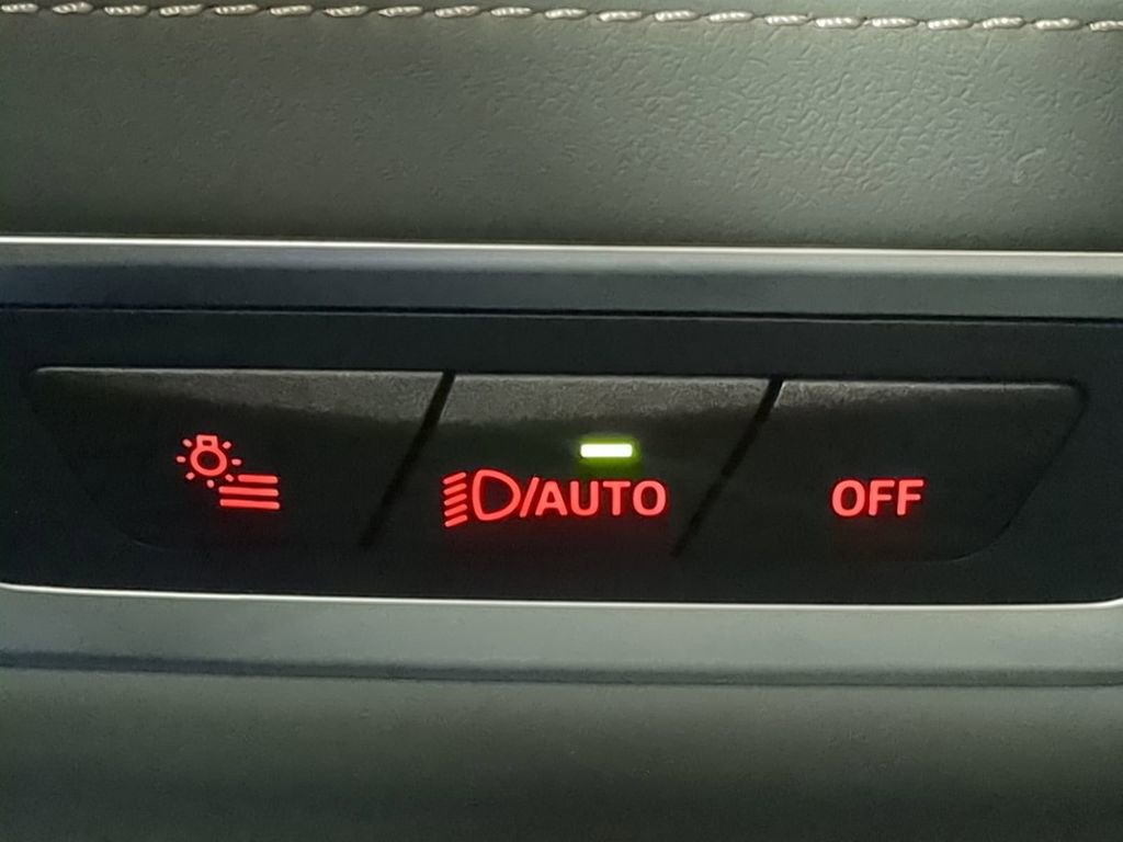 Used 2024 BMW X7 M60i w/ Executive Package image 30