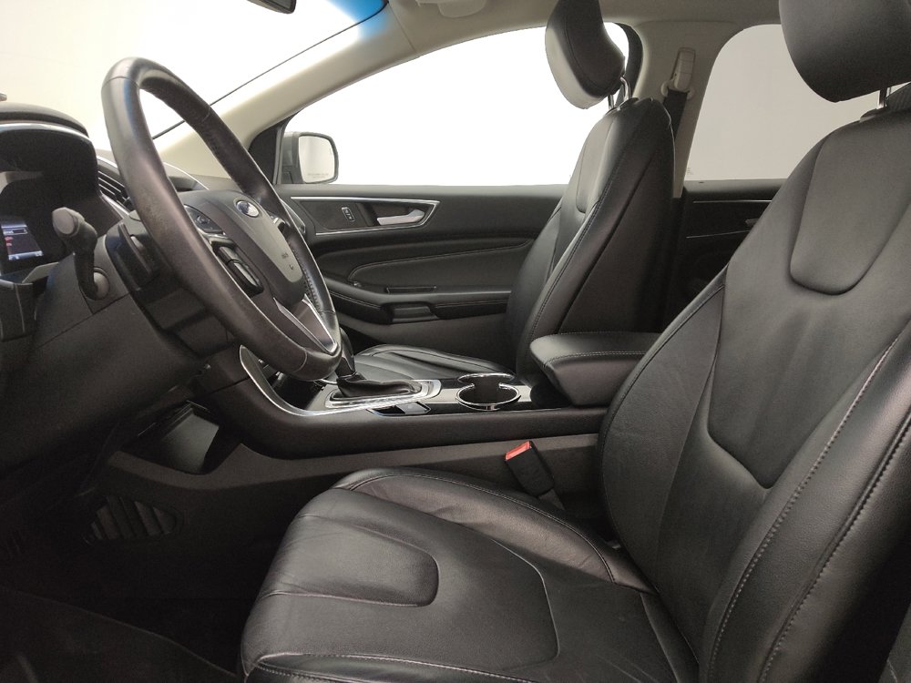 Used 2015 Ford Edge Titanium w/ Technology Package AWD/4WD image 17