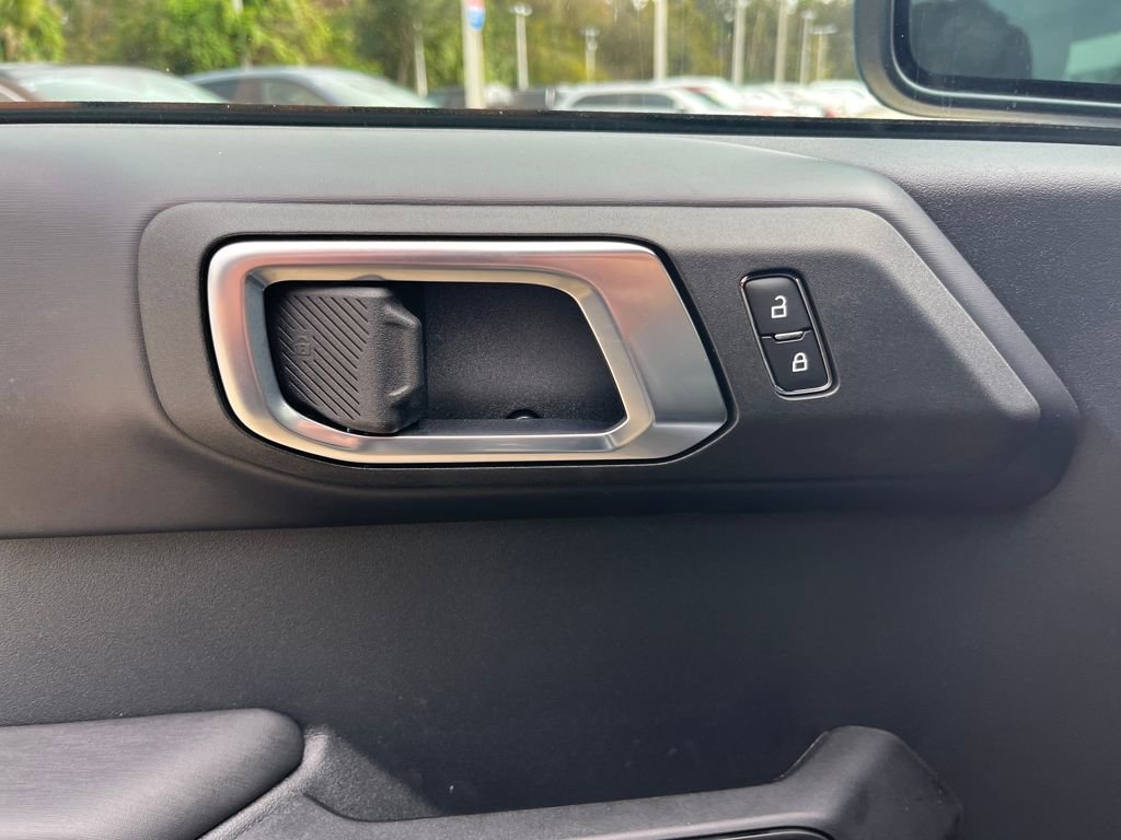 New 2025 Ford Bronco Outer Banks image 17