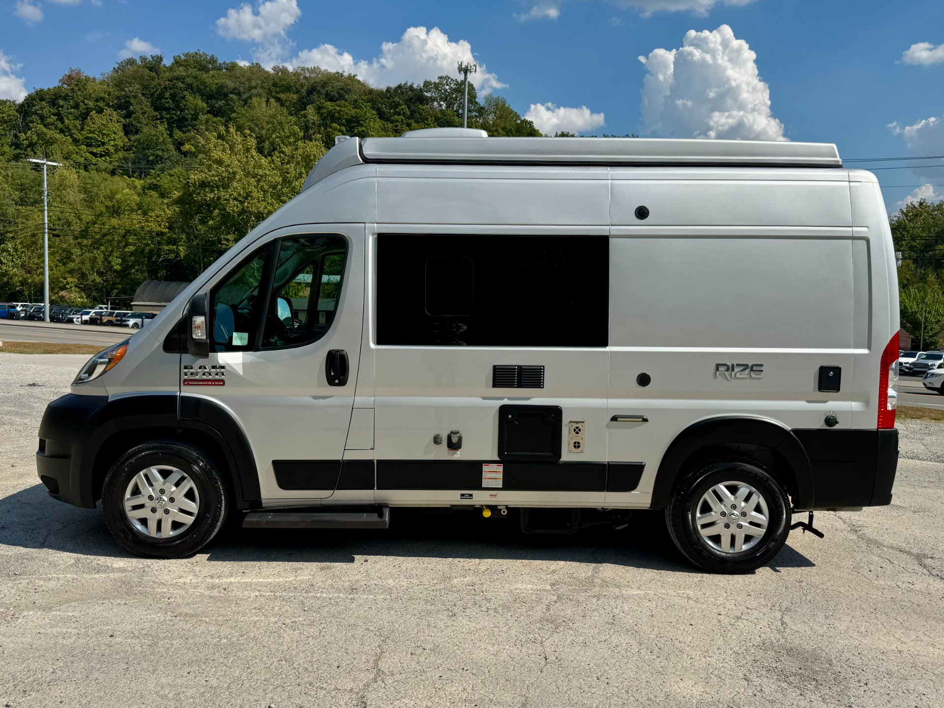 Used 2021 RAM ProMaster 1500 w/ Convenience Group FWD image 8