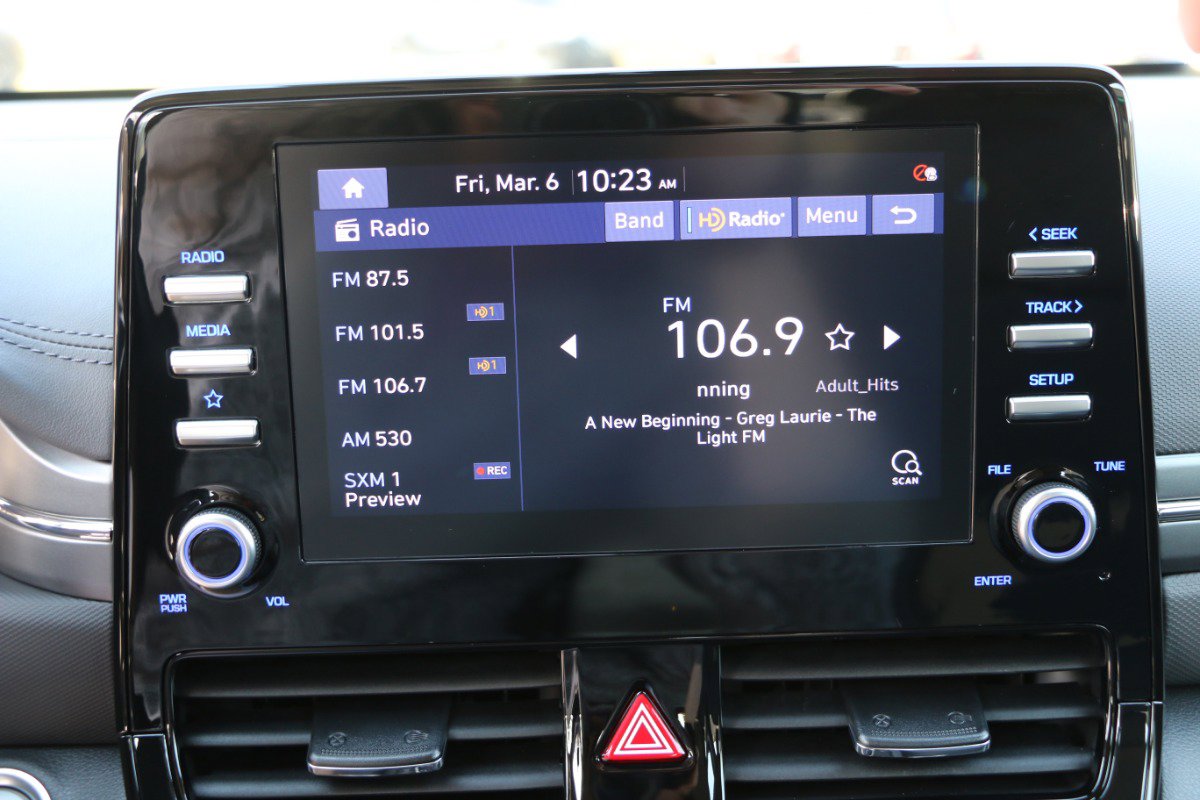 Used 2021 Hyundai Ioniq SE FWD image 21