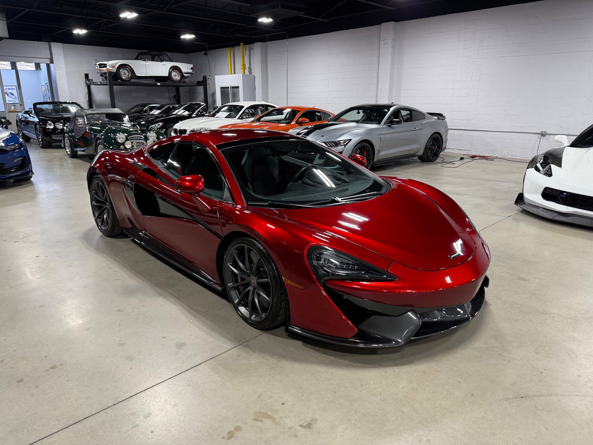 Used 2018 McLaren 570S Spider image 15
