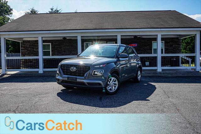 Used 2021 Hyundai Venue SE FWD image 1
