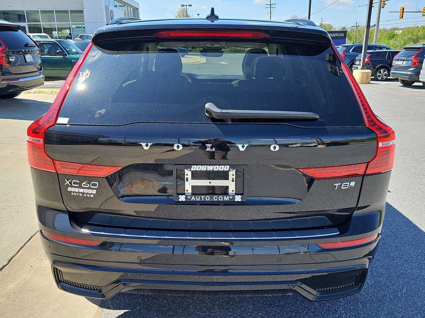 Used 2025 Volvo XC60 T8 Plus w/ Protection Package Premier image 5