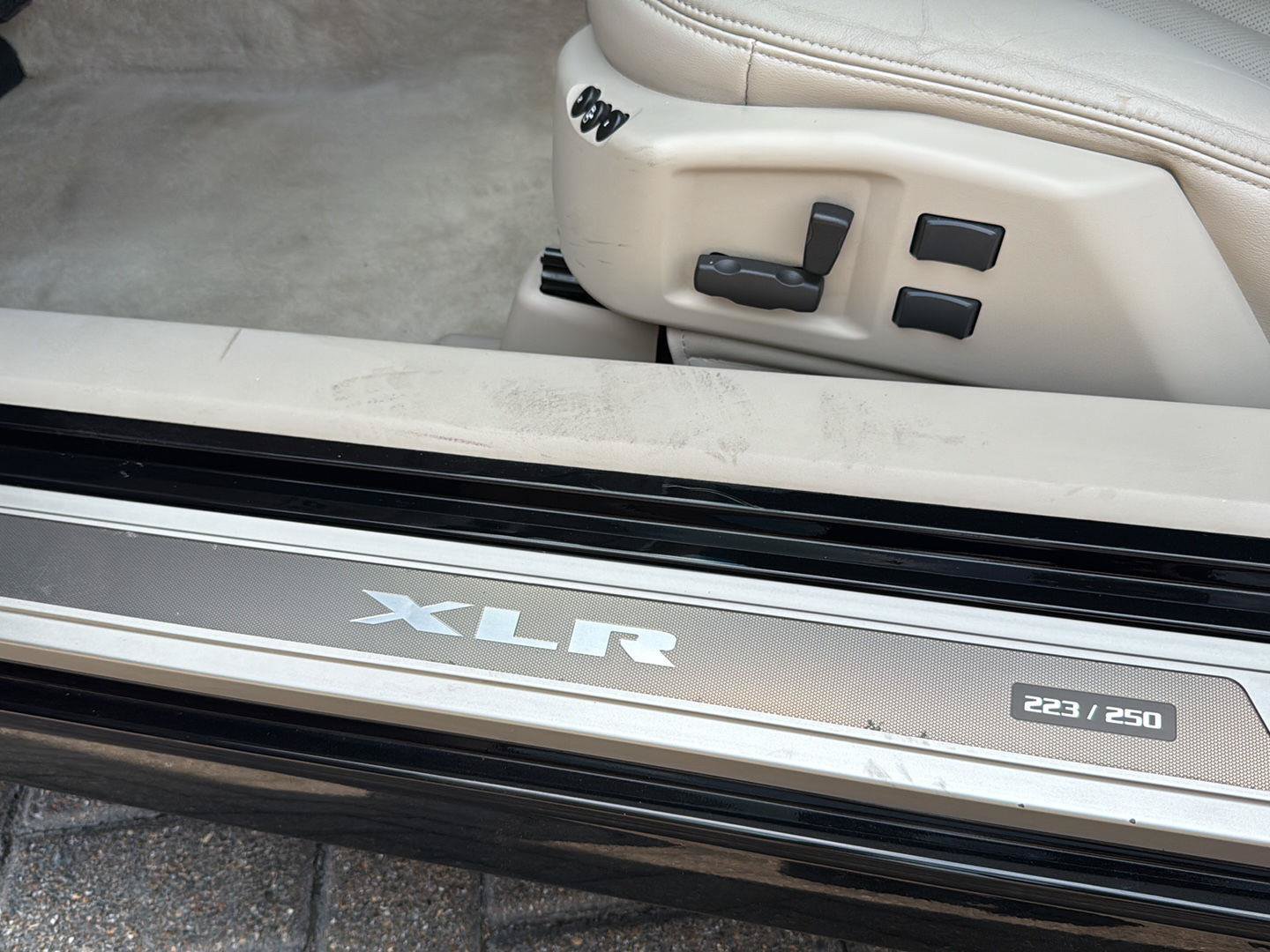 Used 2006 Cadillac XLR RWD image 35