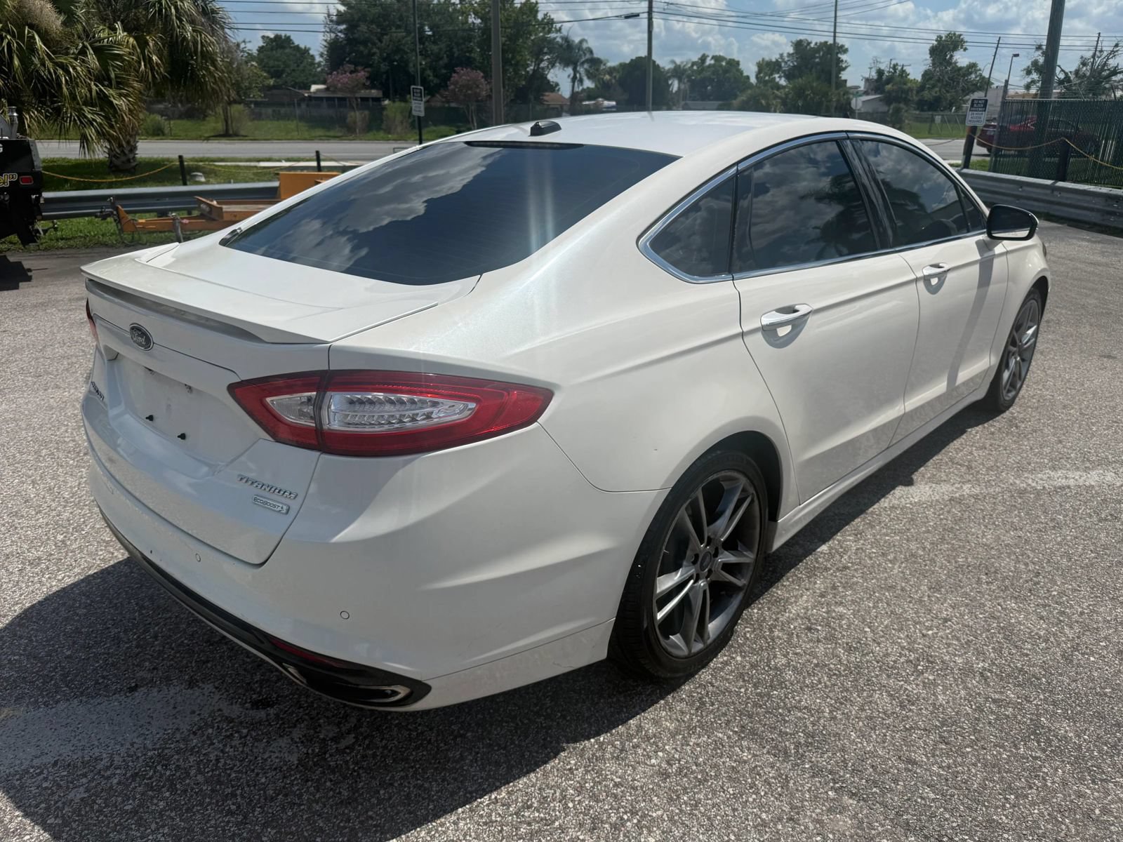 Used 2013 Ford Fusion Titanium w/ Titanium Driver Assist Pkg FWD image 5