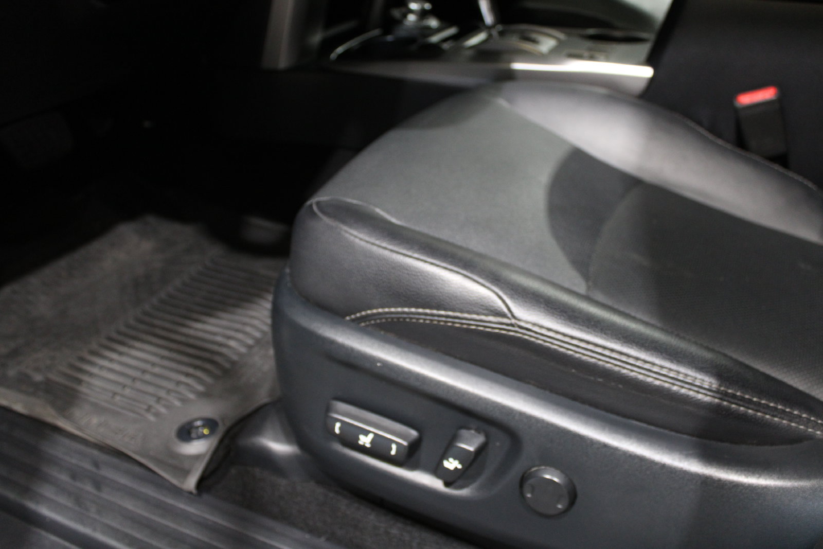 Used 2023 Toyota 4Runner Limited AWD/4WD image 22