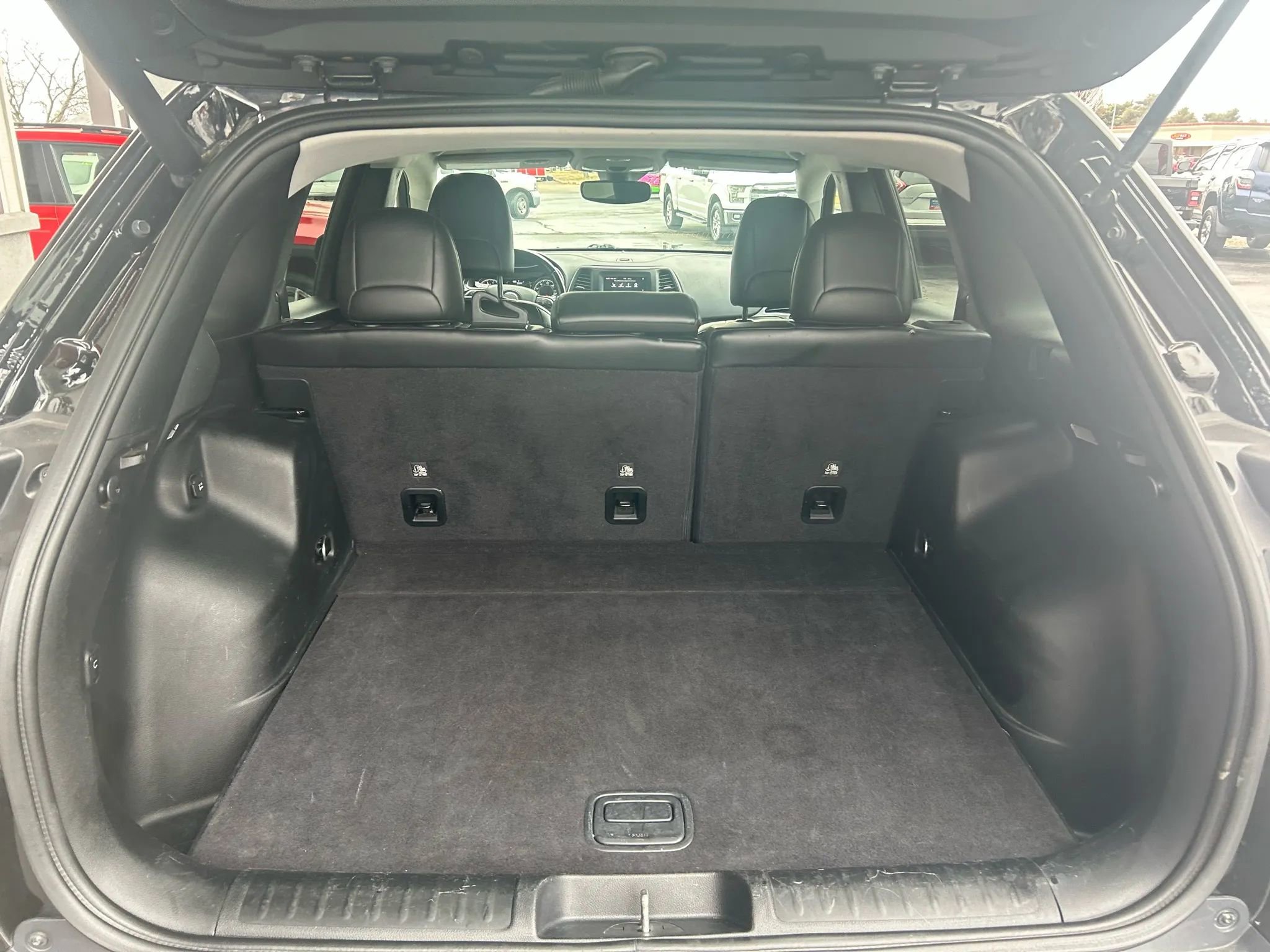 Used 2020 Jeep Cherokee Latitude Lux w/ Comfort/Convenience Group image 34