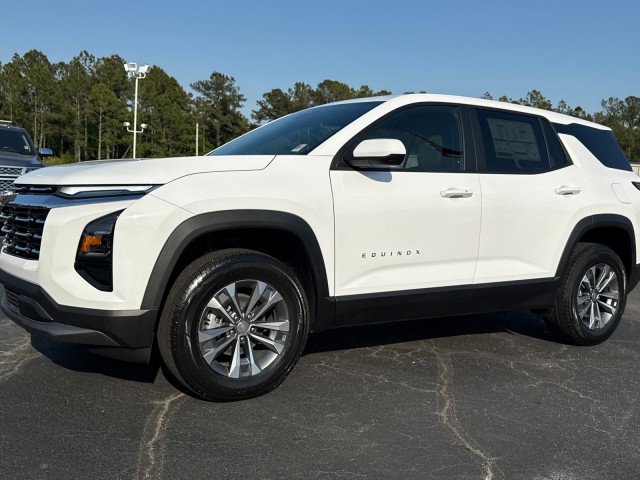 New 2025 Chevrolet Equinox LT image 7