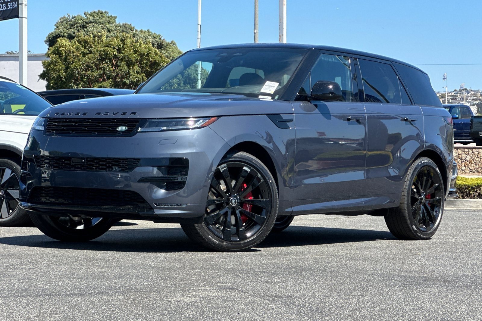 New 2025 Land Rover Range Rover Sport Dynamic SE image 1