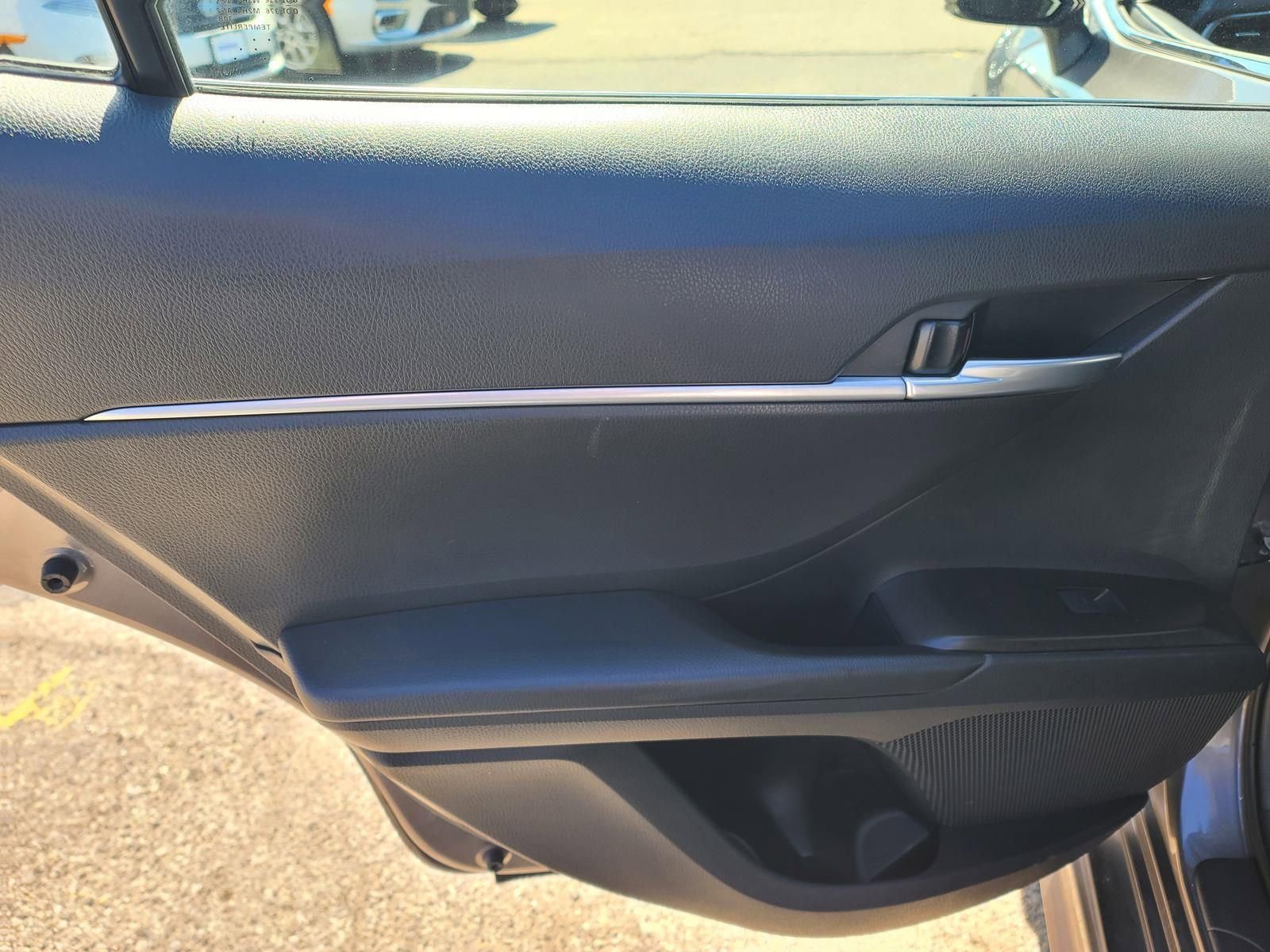 Used 2023 Toyota Camry SE FWD image 16