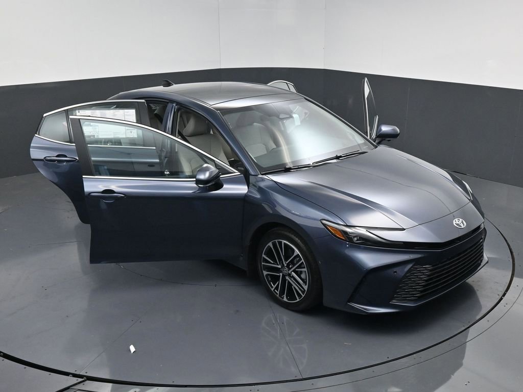 Used 2026 Toyota Camry XLE w/ Premium Plus Package image 21