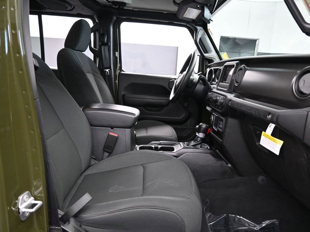 Used 2022 Jeep Wrangler Unlimited Sport image 45