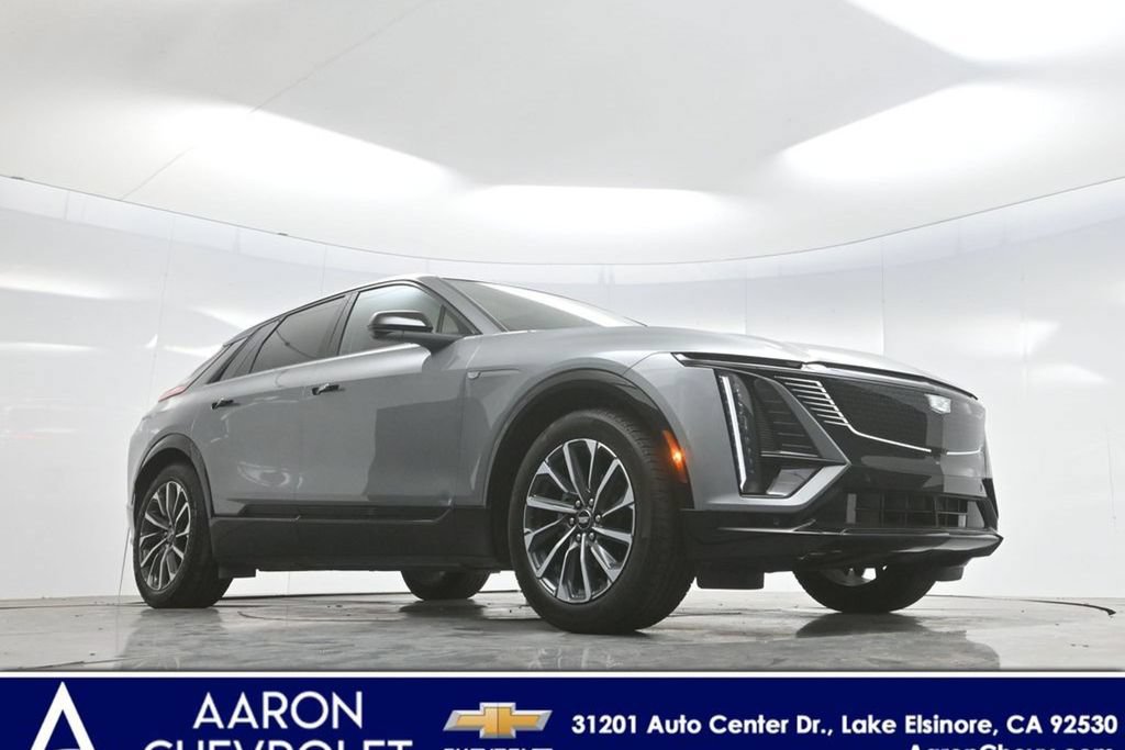 Used 2024 Cadillac Lyriq Sport RWD image 2