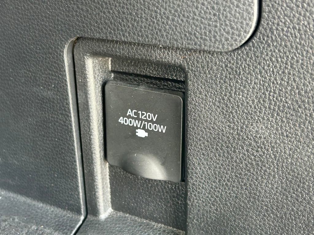 Used 2023 Toyota Sequoia Capstone RWD image 15