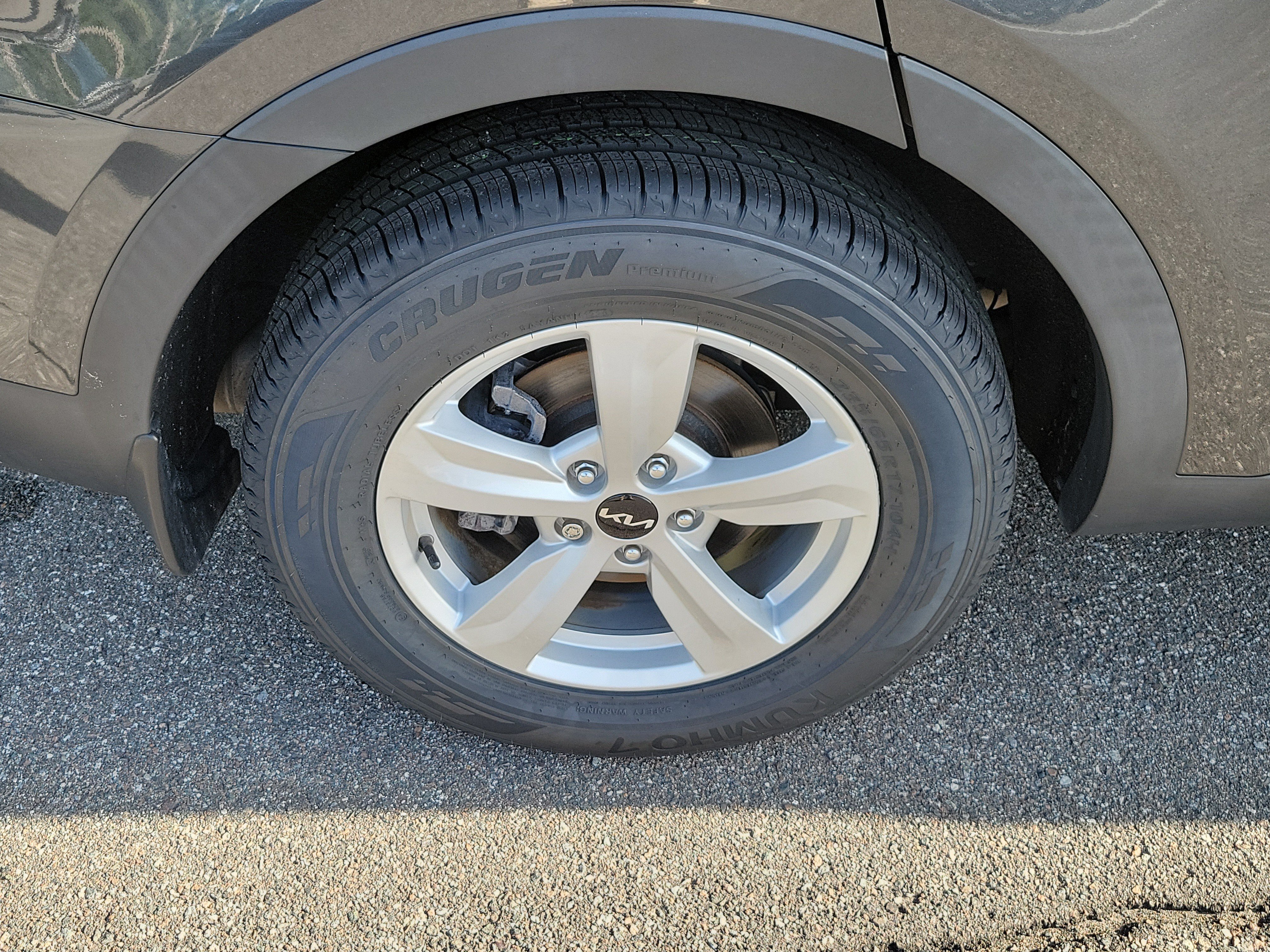 Certified 2022 Kia Sorento LX FWD image 39