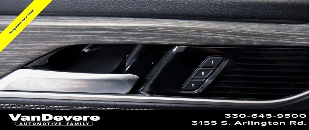 Used 2024 Jeep Wagoneer Series III AWD/4WD image 18