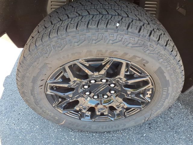 New 2026 GMC Hummer EV 4x4 Crew Cab image 13