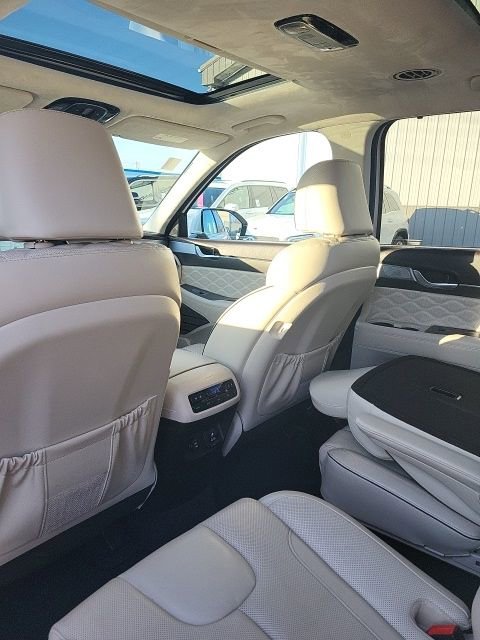 Used 2021 Hyundai Palisade Calligraphy image 11