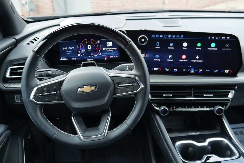 Used 2025 Chevrolet Traverse LT w/ Enhanced Driving Package AWD/4WD image 13