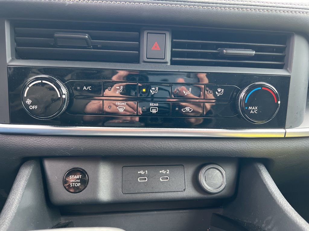 Used 2024 Nissan Rogue S image 19