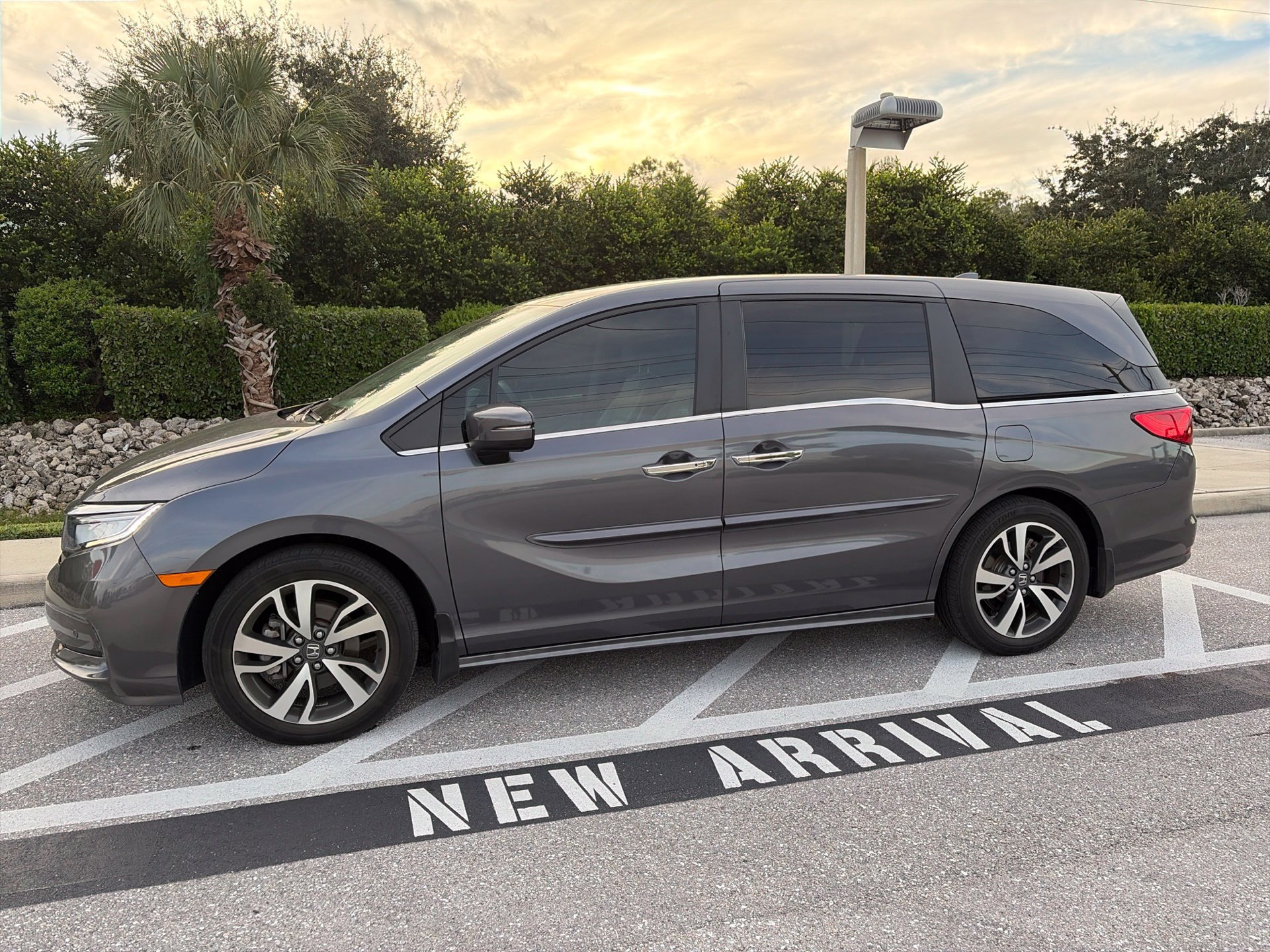 Used 2024 Honda Odyssey Touring image 12