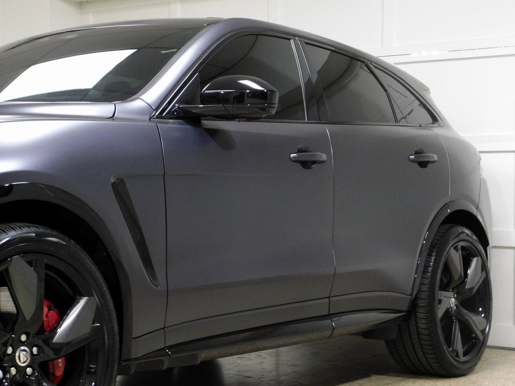 Used 2024 Jaguar F-PACE SVR image 17
