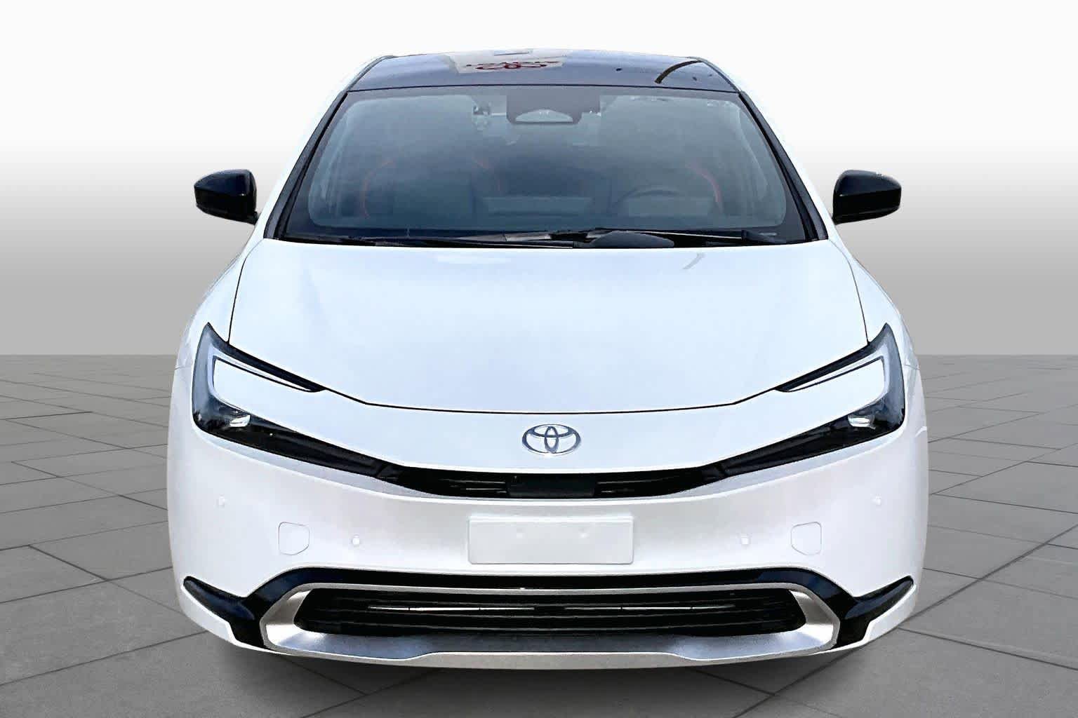 New 2026 Toyota Prius Plug-In Hybrid FWD image 3