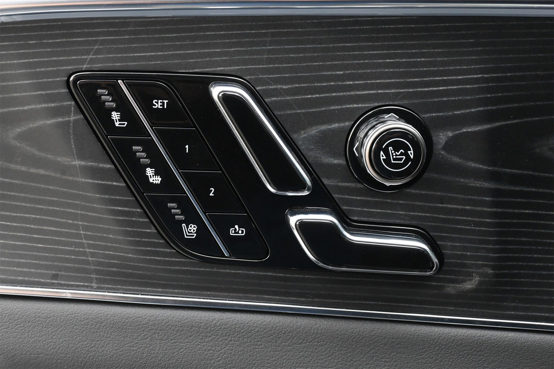 Certified 2024 Cadillac Lyriq Luxury image 15