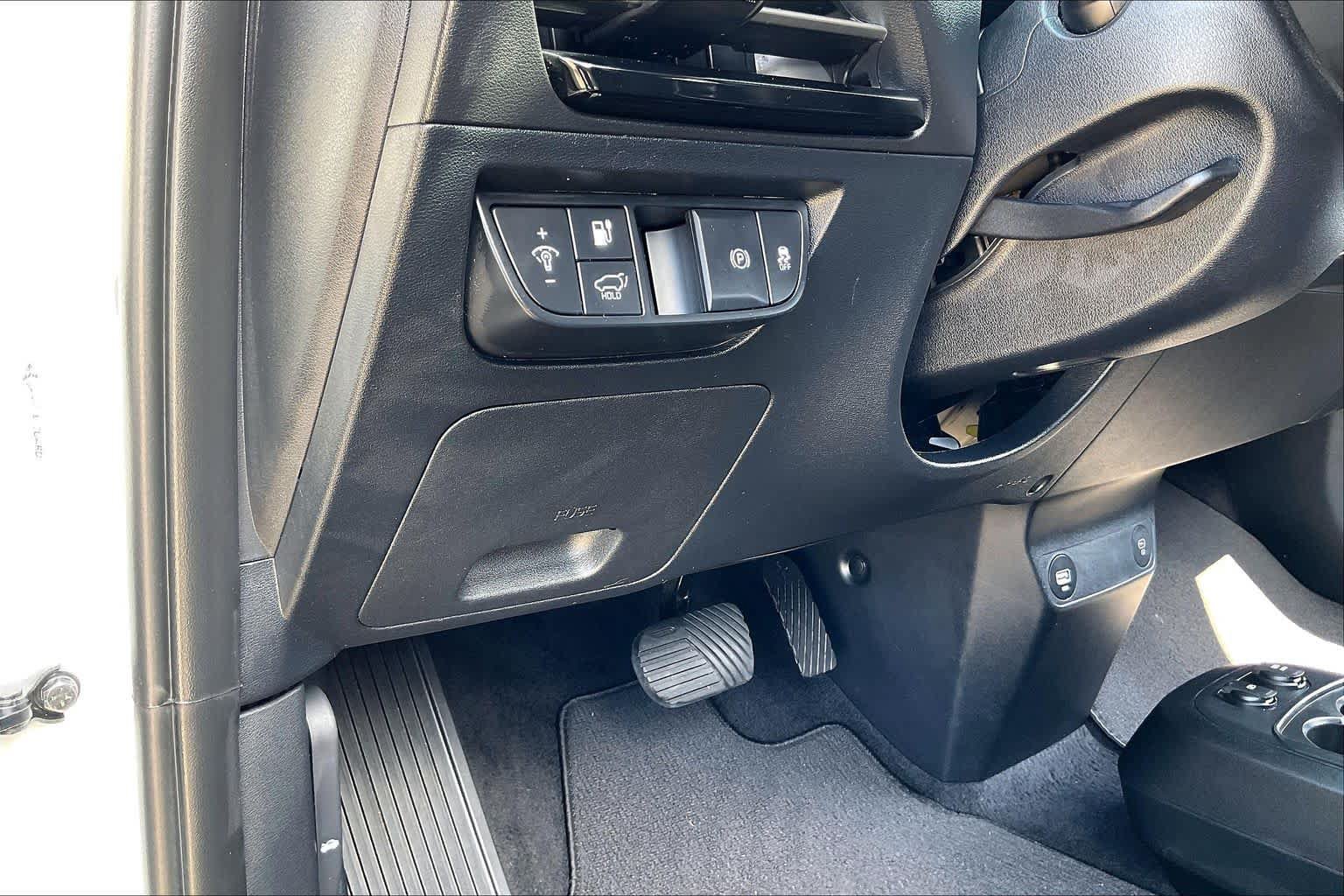 Used 2022 Kia EV6 Wind RWD image 34