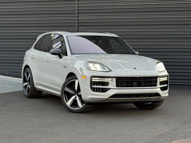 New 2025 Porsche Cayenne Turbo image 9