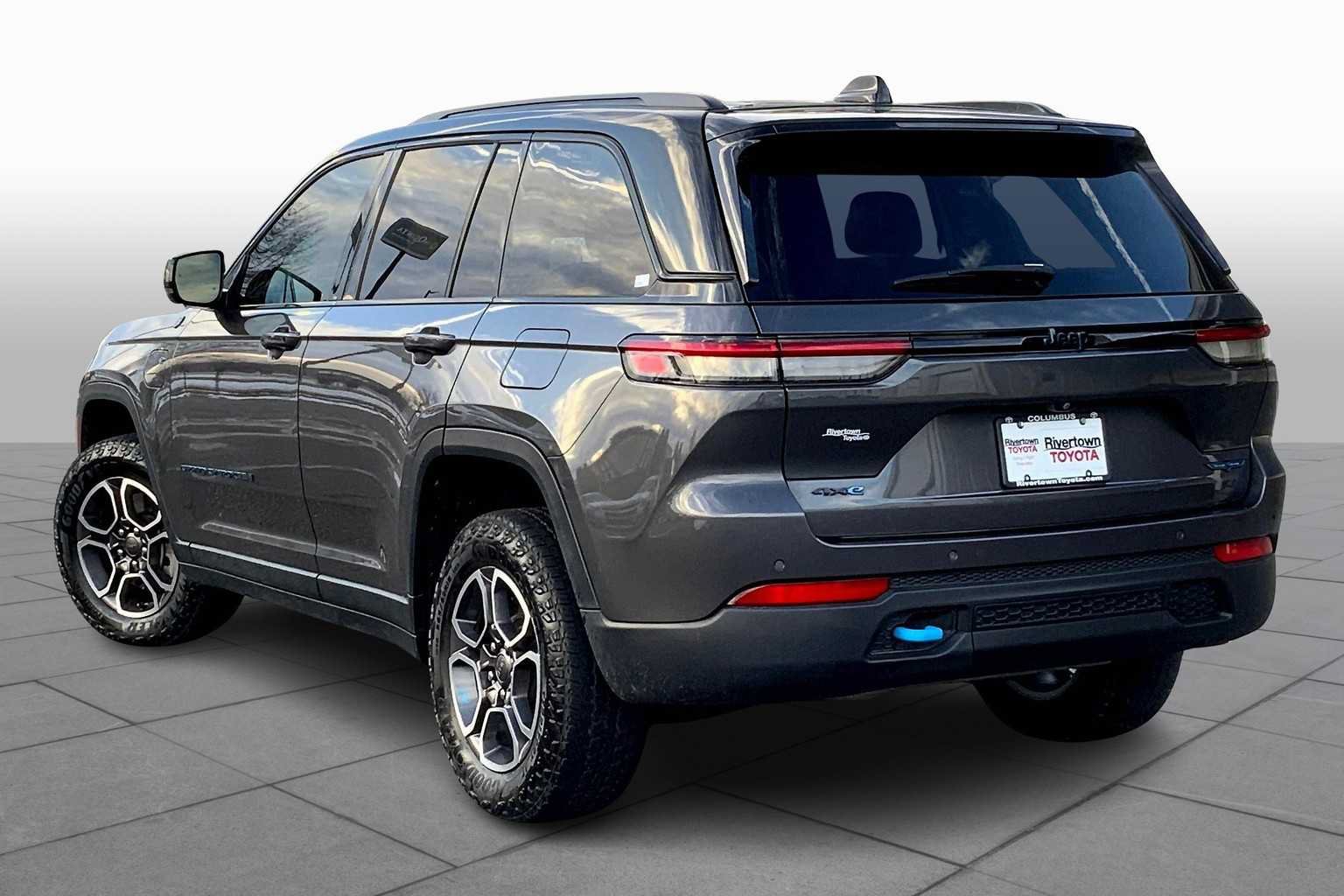 Used 2022 Jeep Grand Cherokee Trailhawk AWD/4WD image 22