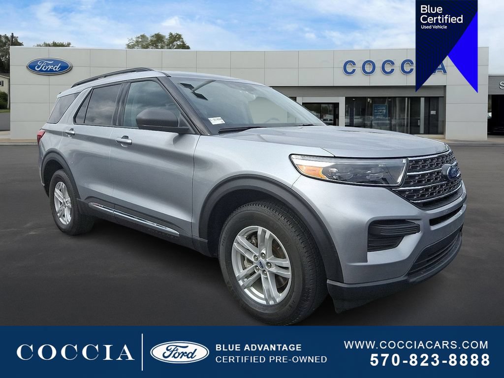 Used 2022 Ford Explorer XLT AWD/4WD image 3