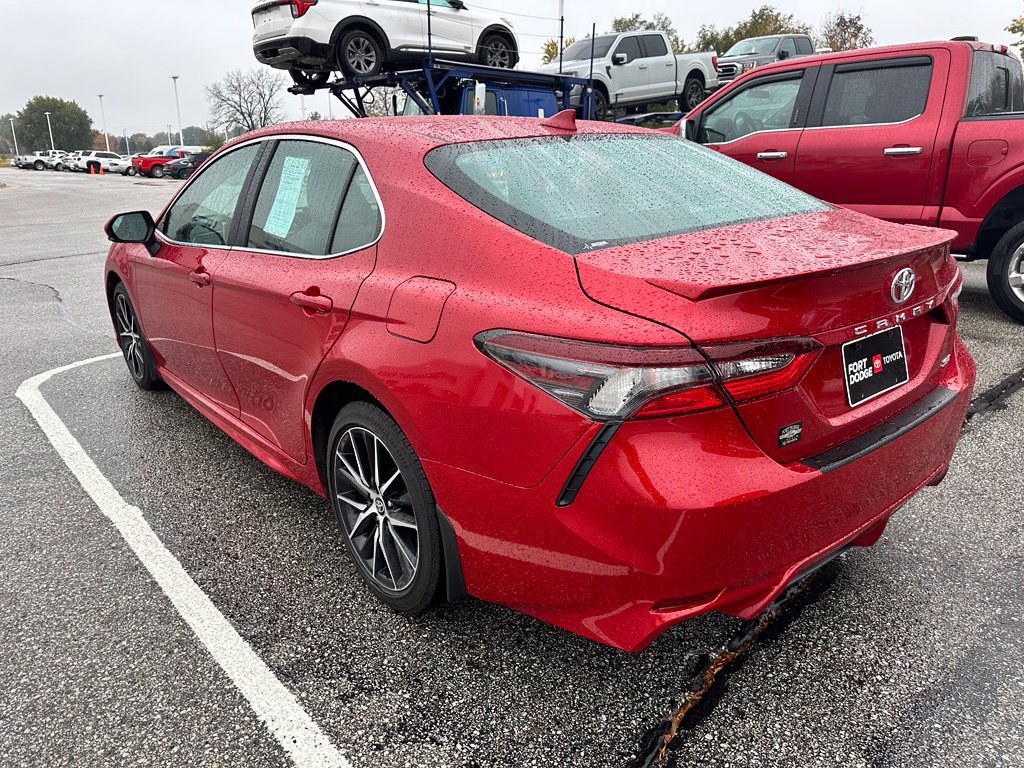 Used 2024 Toyota Camry SE w/ Convenience Package FWD image 3