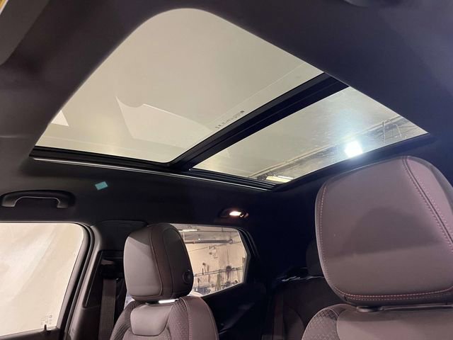 Used 2023 Chevrolet TrailBlazer RS w/ Sun and Liftgate Package AWD/4WD image 45