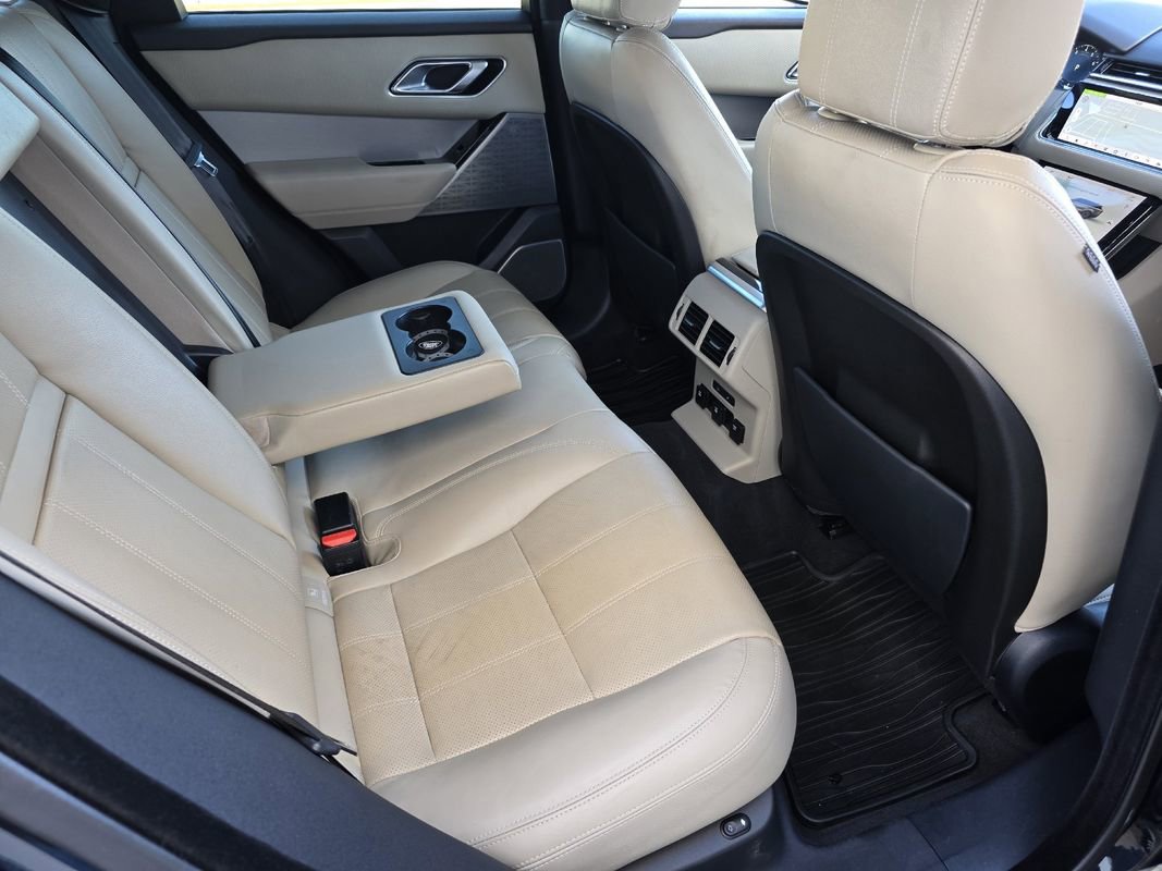 Used 2018 Land Rover Range Rover Velar R-Dynamic SE image 26