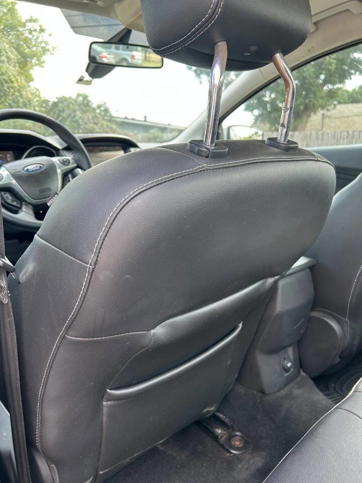 Used 2012 Ford Focus Titanium image 44