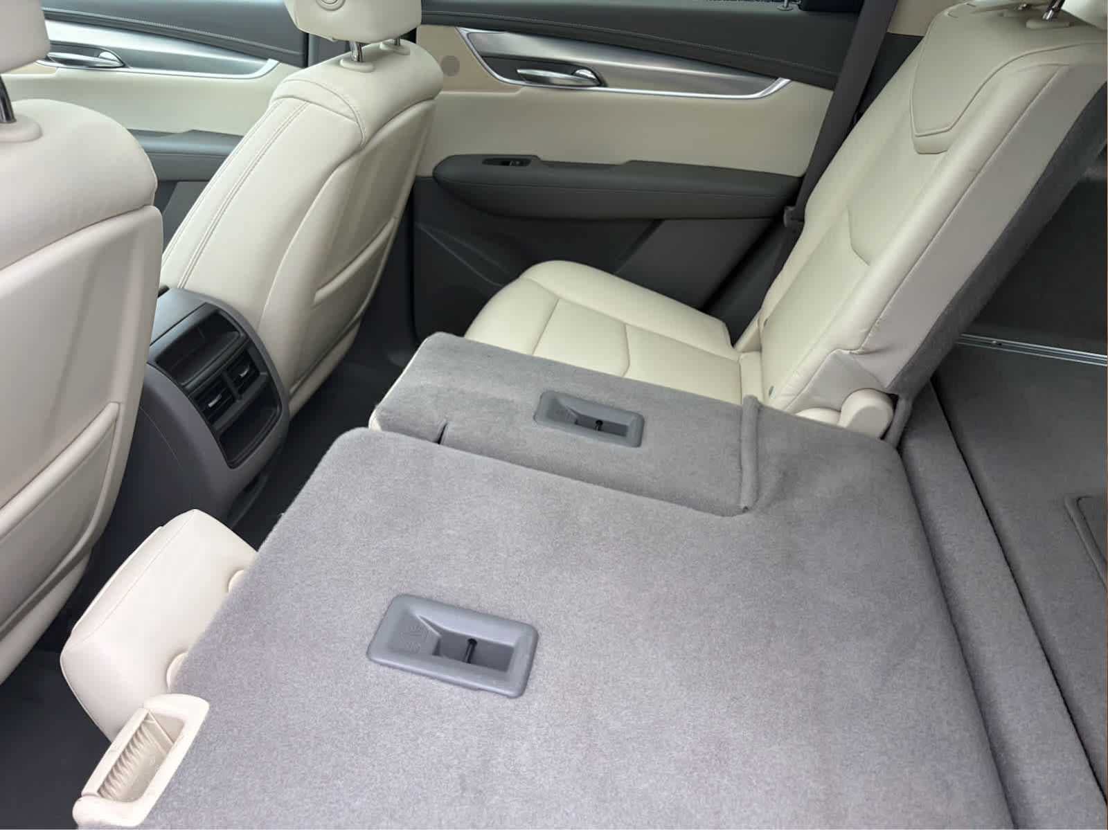 Used 2017 Cadillac XT5 Luxury AWD/4WD image 23