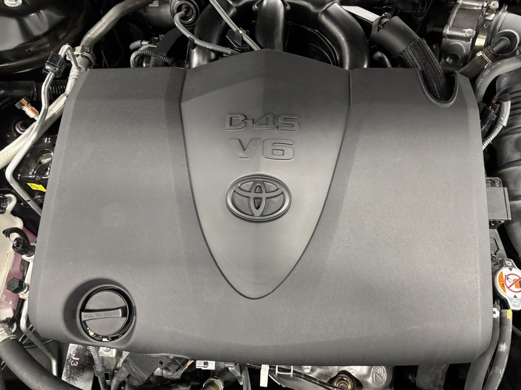 Used 2024 Toyota Camry XSE w/ Navigation Package image 25