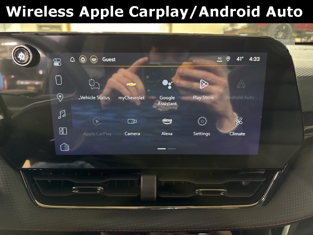 New 2025 Chevrolet Equinox RS image 3