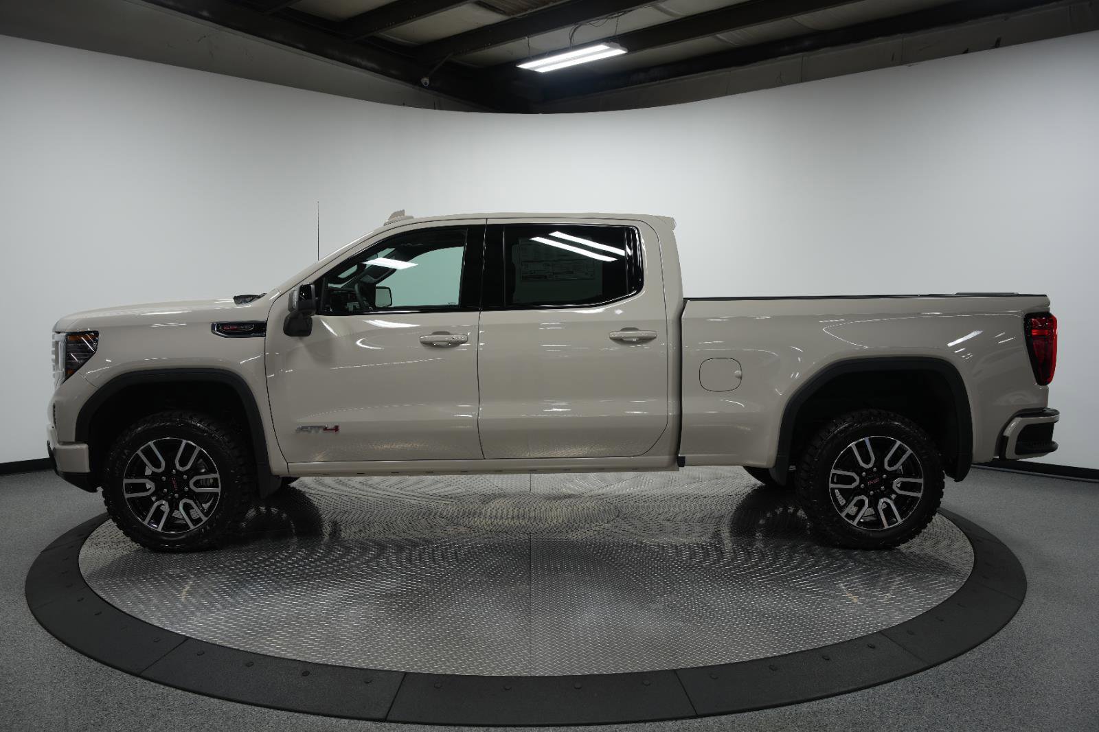 New 2026 GMC Sierra 1500 AT4 w/ AT4 Premium Package image 5