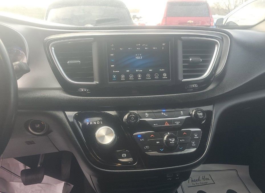 Used 2019 Chrysler Pacifica Touring Plus w/ S Appearance Package image 6