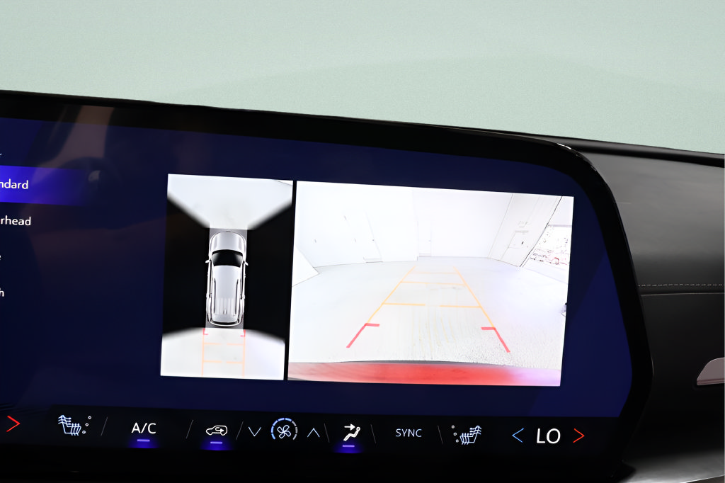New 2027 Chevrolet Traverse LT w/ Midnight/Sport Edition FWD image 11