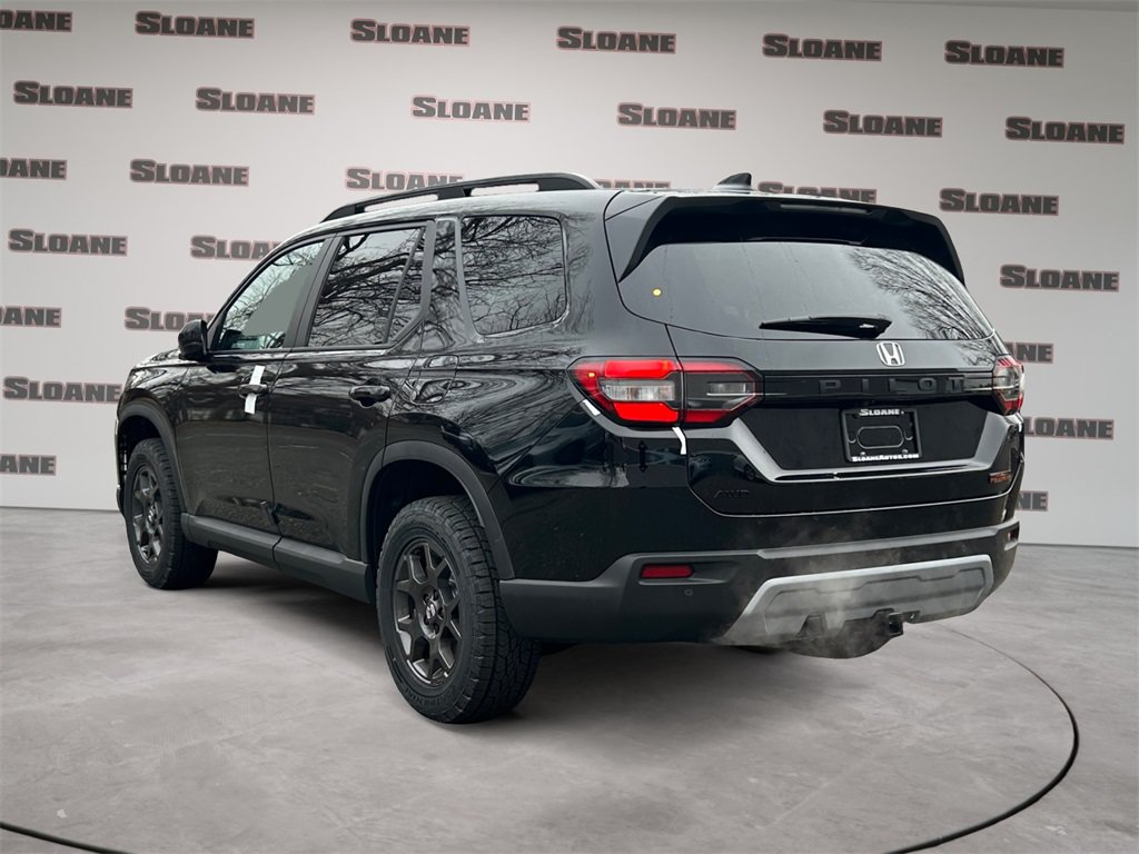 New 2025 Honda Pilot TrailSport image 3