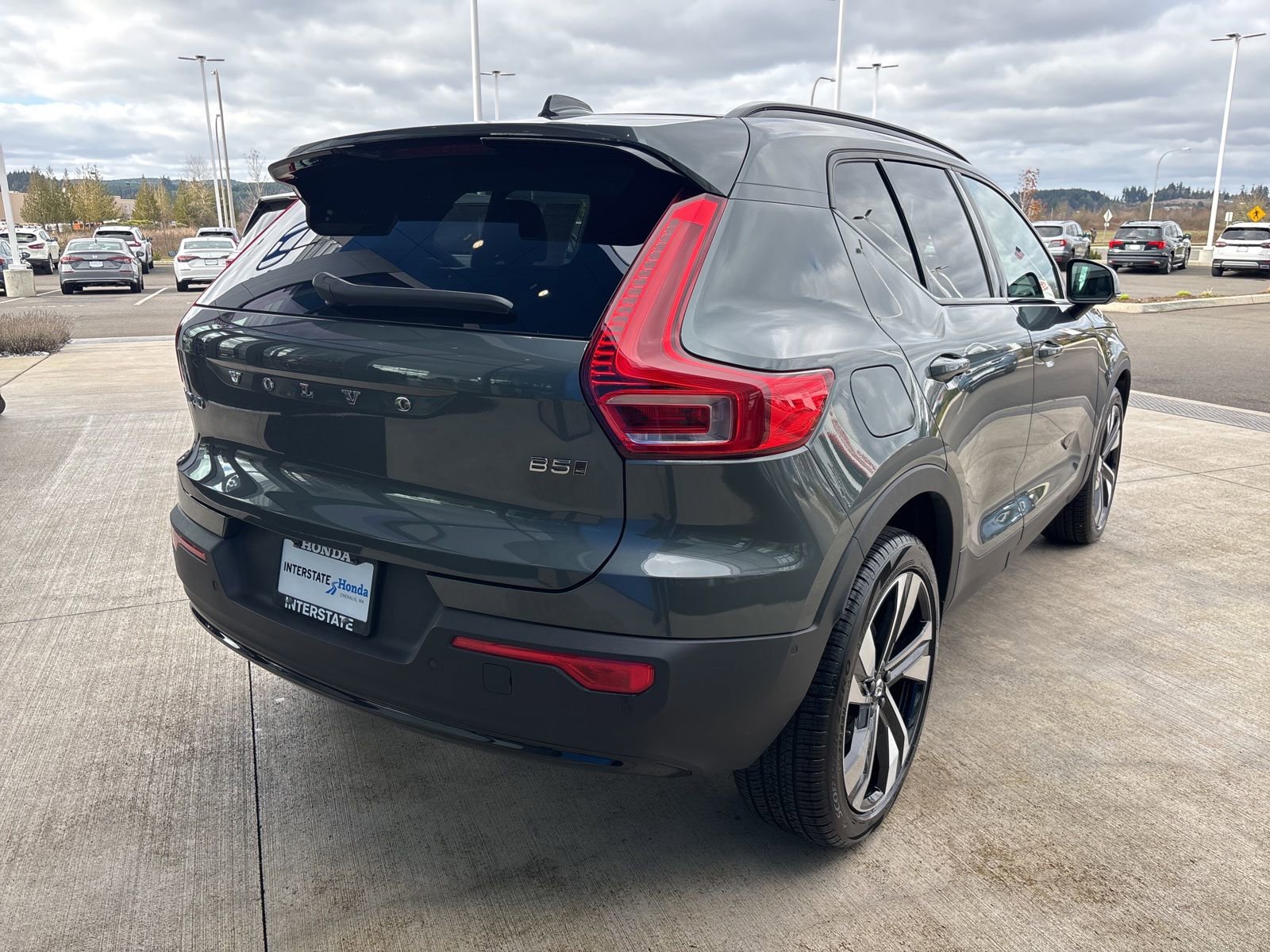 Used 2026 Volvo XC40 B5 Ultra w/ Climate Package image 5