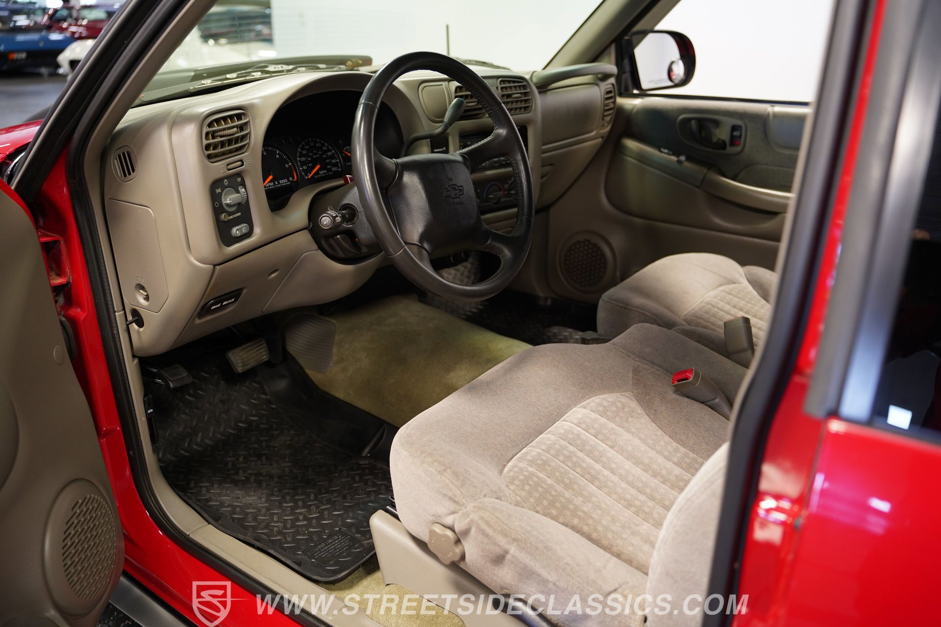 Used 2000 Chevrolet S10 Pickup Xtreme w/ Preferred Equipment Group RWD image 4