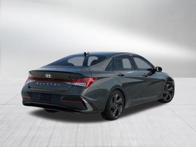 New 2026 Hyundai Elantra Sport FWD image 4